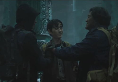 盗墓笔记重启（盗墓笔记重启之极海听雷）