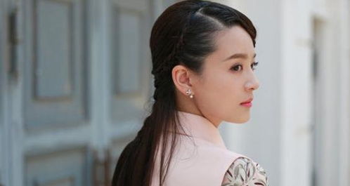 香艳的飞行（香艳的飞行主演叫什么）